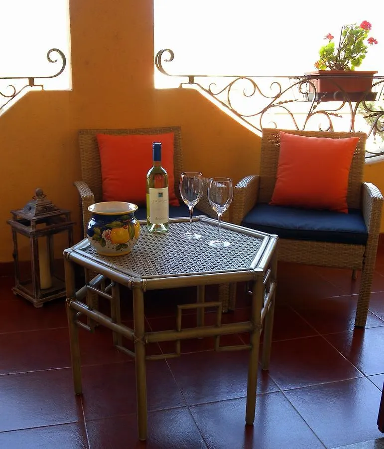 Bed and Breakfast Bb Doliahouse à Dolianova Couette-café