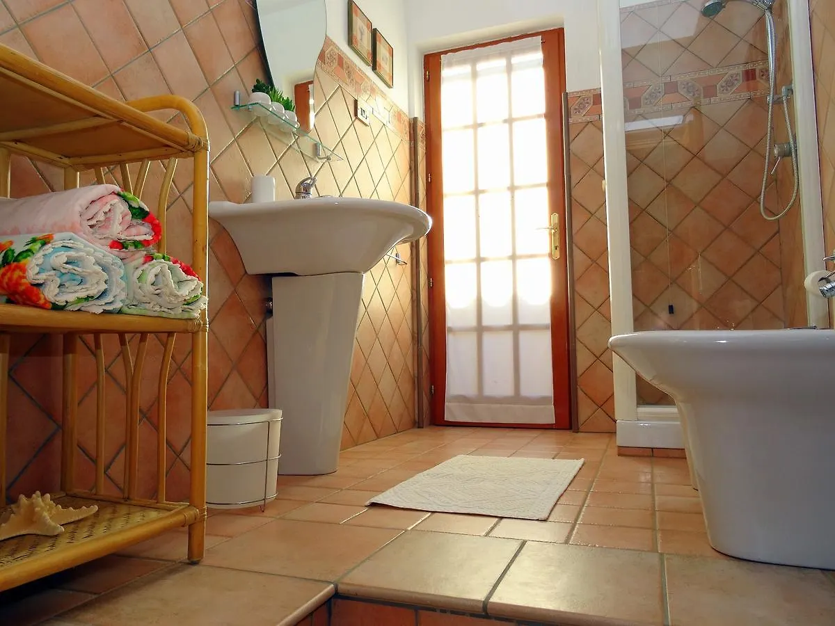 Bed and Breakfast Bb Doliahouse à Dolianova Couette-café